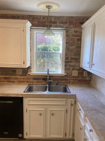 2952 Old Farm Road, Montgomery, AL 36111