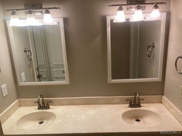 2952 Old Farm Road, Montgomery, AL 36111