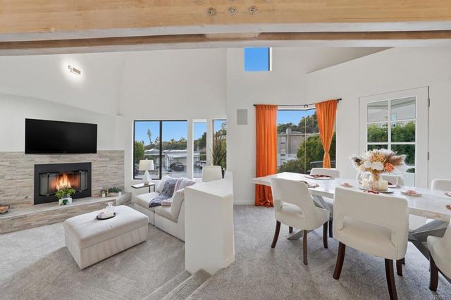 6105 Avenida Chamnez, La Jolla, CA 92037