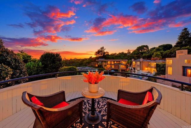 6105 Avenida Chamnez, La Jolla, CA 92037