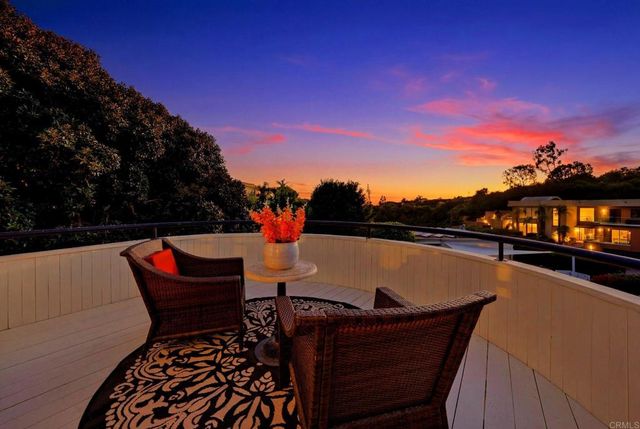 6105 Avenida Chamnez, La Jolla, CA 92037