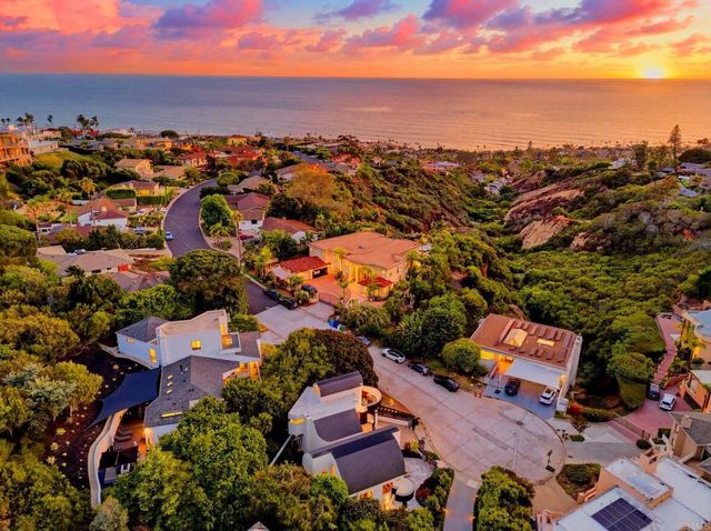 6105 Avenida Chamnez, La Jolla, CA 92037