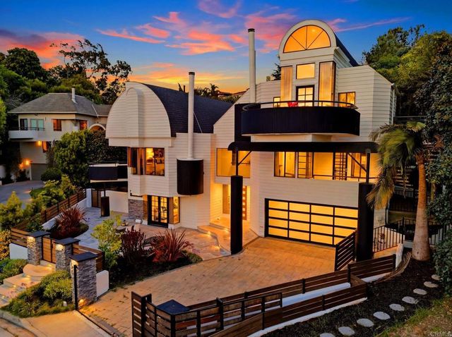 6105 Avenida Chamnez, La Jolla, CA 92037