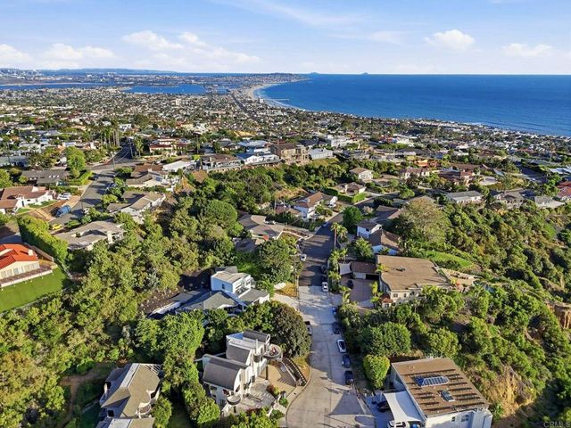 6105 Avenida Chamnez, La Jolla, CA 92037