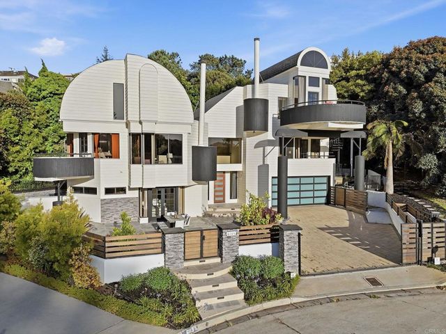 6105 Avenida Chamnez, La Jolla, CA 92037