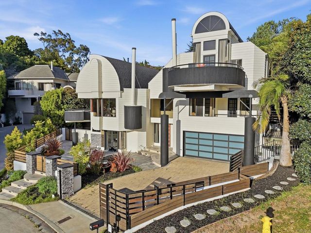 6105 Avenida Chamnez, La Jolla, CA 92037