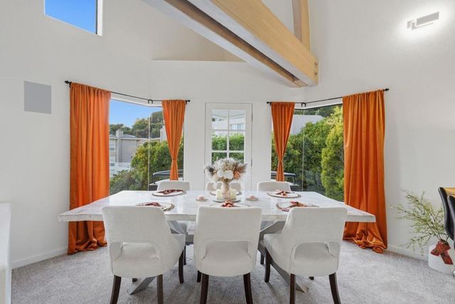 6105 Avenida Chamnez, La Jolla, CA 92037
