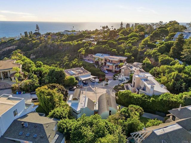 6105 Avenida Chamnez, La Jolla, CA 92037