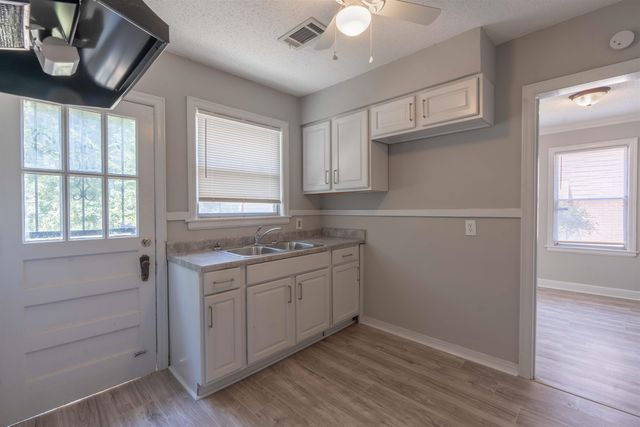 1009 MCEVERS RD, Memphis, TN 38111