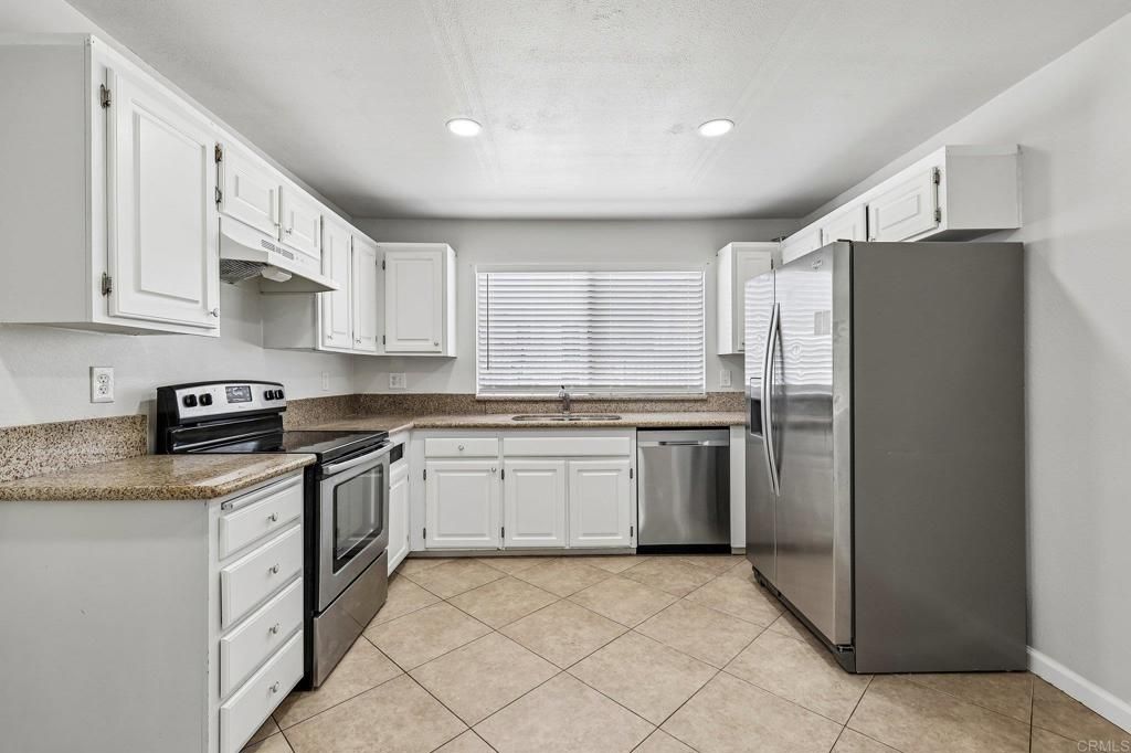 Image 10 of property listing at 465 E Bradley Avenue 3, El Cajon, CA 92021