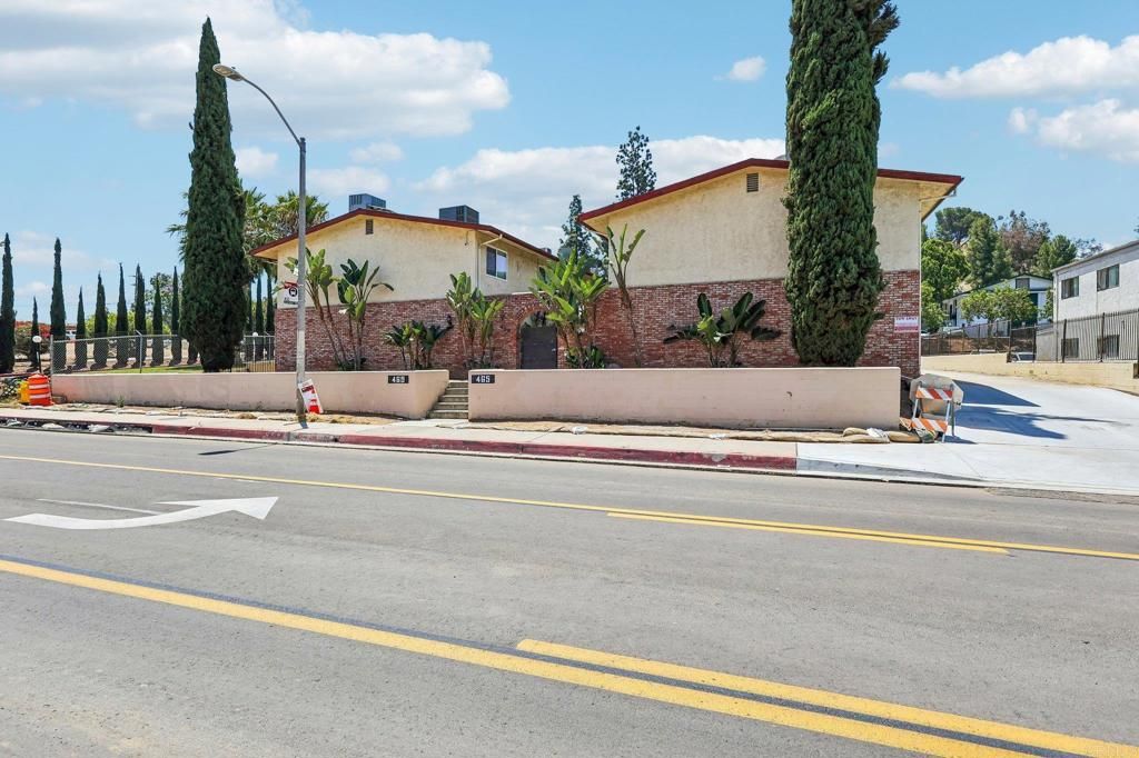 Image 27 of property listing at 465 E Bradley Avenue 3, El Cajon, CA 92021