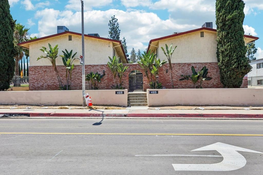 Image 31 of property listing at 465 E Bradley Avenue 3, El Cajon, CA 92021
