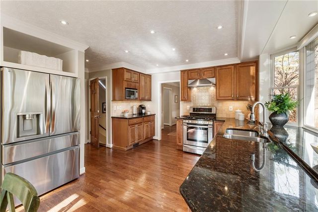 1219 Wheatley SW Drive, Lilburn, GA 30047