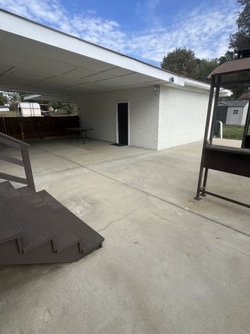 128 Stillhouse Rd, Hendersonville, TN 37075