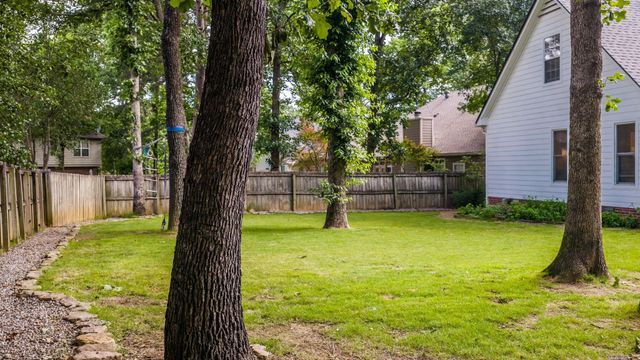 26 Rosaires Way, Little Rock, AR 72223