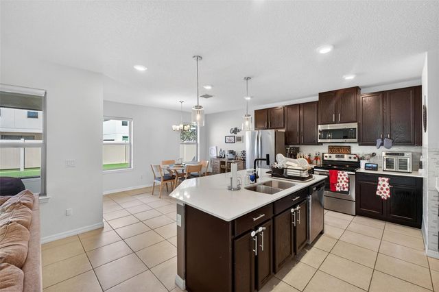 2817 ALPINE MEADOW LANE, Kissimmee, FL 34744