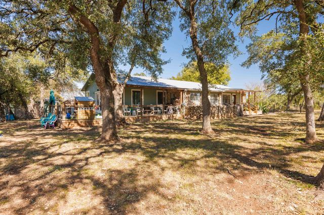 1071 Rolling Hills DR, Wimberley, TX 78676