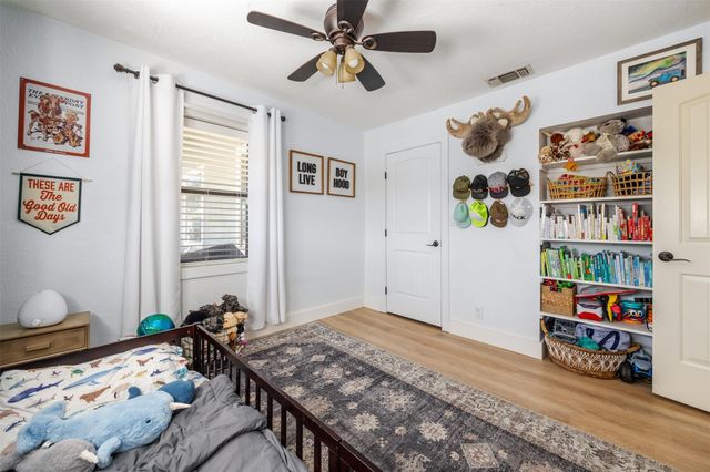 1071 Rolling Hills DR, Wimberley, TX 78676