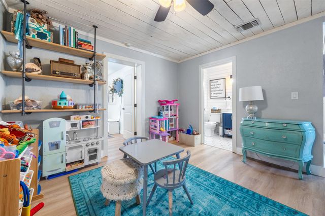 1071 Rolling Hills DR, Wimberley, TX 78676