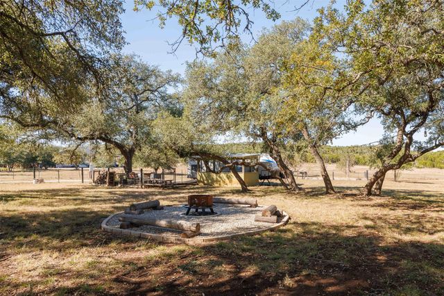 1071 Rolling Hills DR, Wimberley, TX 78676