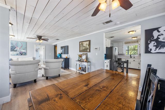 1071 Rolling Hills DR, Wimberley, TX 78676