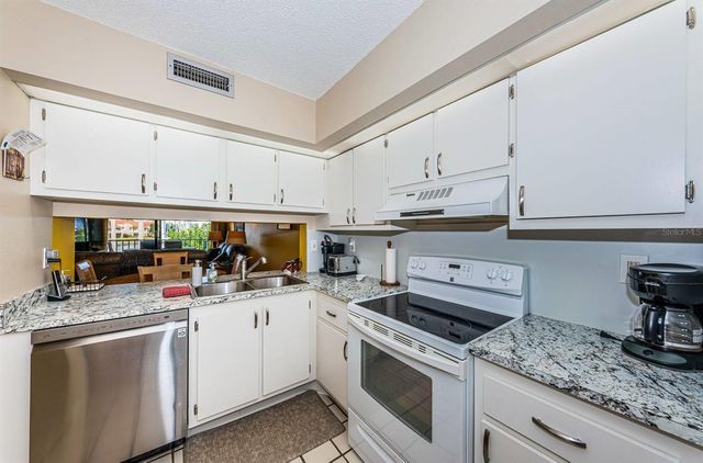 6273 BAHIA DEL MAR BOULEVARD 216, St Petersburg, FL 33715