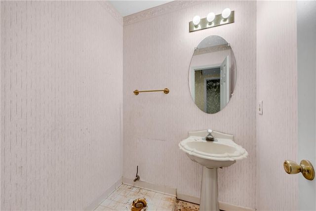 1490 Twin Bridge Lane, Lawrenceville, GA 30043