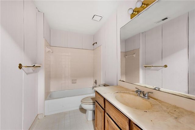 1490 Twin Bridge Lane, Lawrenceville, GA 30043