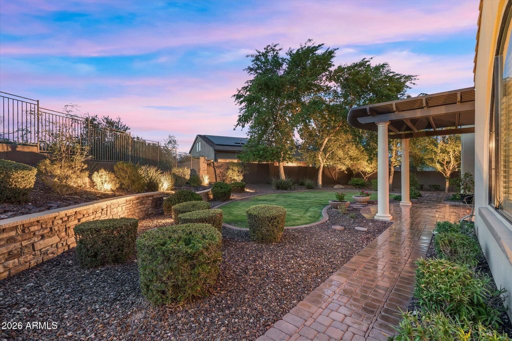 6752 W LUCIA Drive, Peoria, AZ 85383 — photo 3