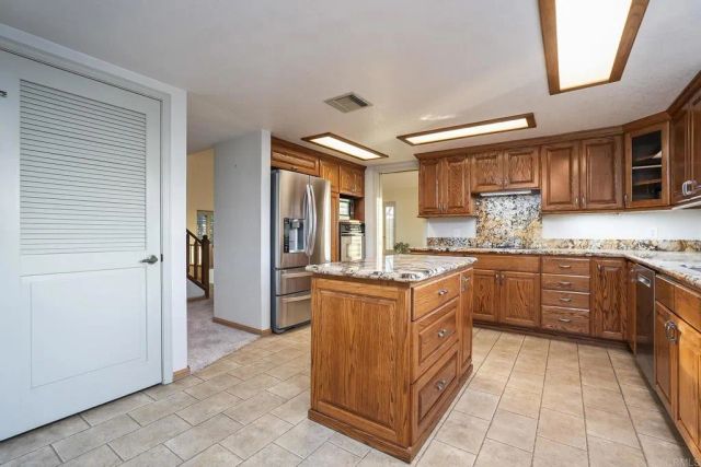 9802 LYNCAROL DR, La Mesa, CA 91941