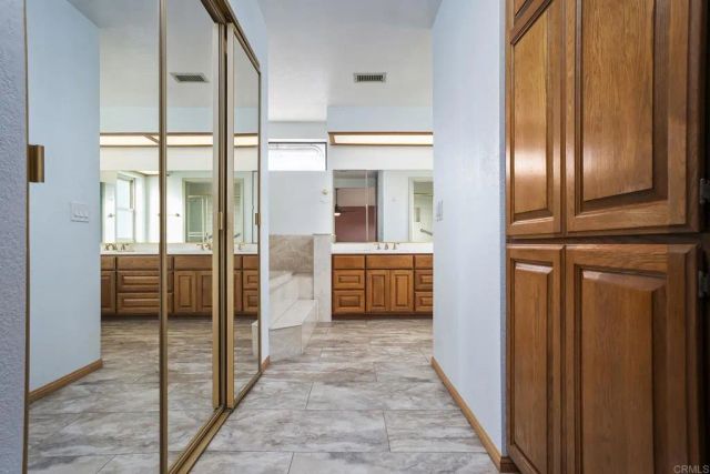 9802 LYNCAROL DR, La Mesa, CA 91941