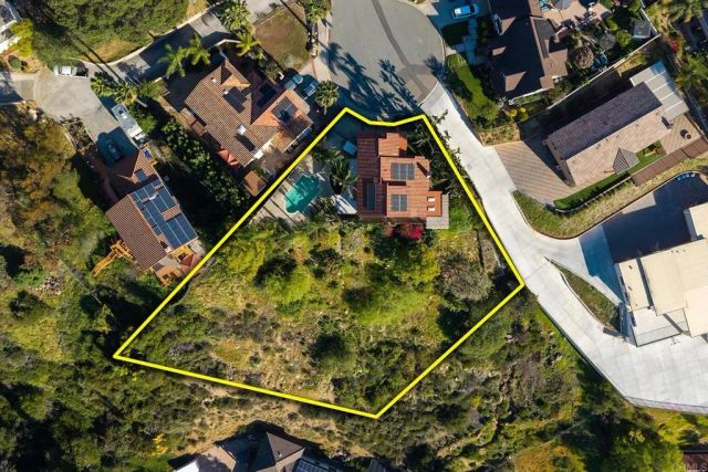 9802 LYNCAROL DR, La Mesa, CA 91941