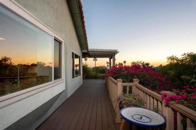 9802 LYNCAROL DR, La Mesa, CA 91941