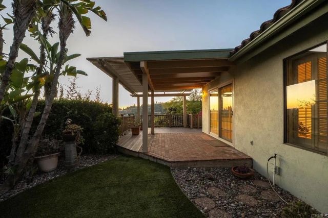 9802 LYNCAROL DR, La Mesa, CA 91941