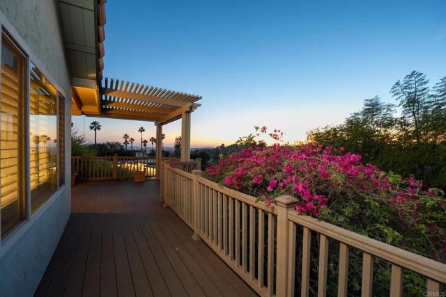 9802 LYNCAROL DR, La Mesa, CA 91941