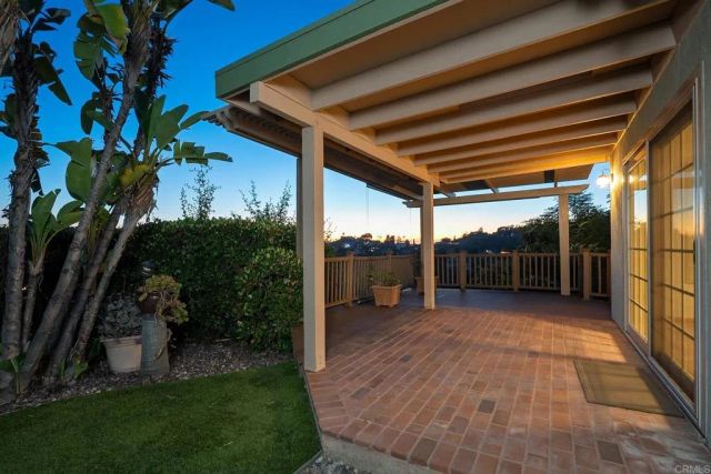 9802 LYNCAROL DR, La Mesa, CA 91941