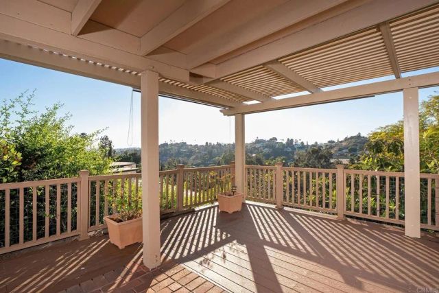 9802 LYNCAROL DR, La Mesa, CA 91941