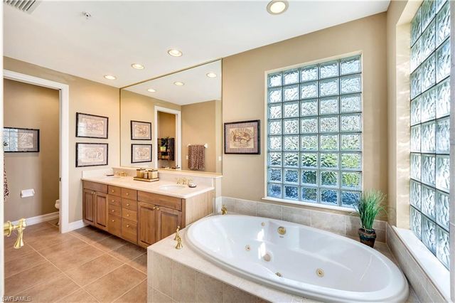 2654 Bolero DR 8-1, Naples, FL 34109