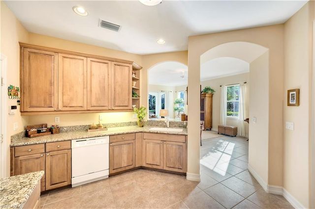 2654 Bolero DR 8-1, Naples, FL 34109