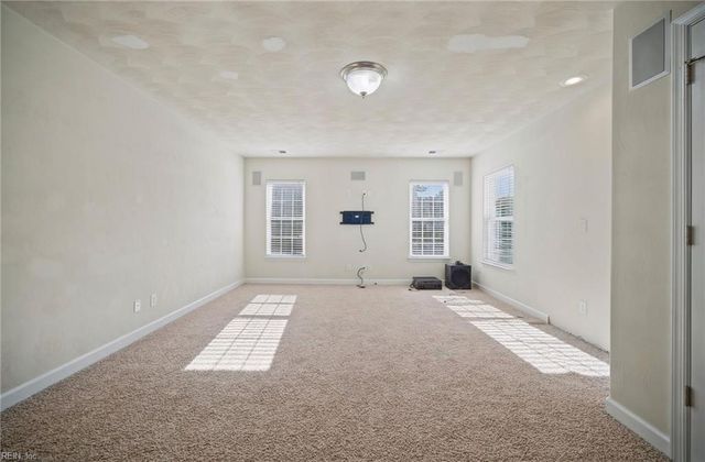 237 Castleberry DR, Chesapeake, VA 23322