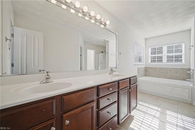 237 Castleberry DR, Chesapeake, VA 23322