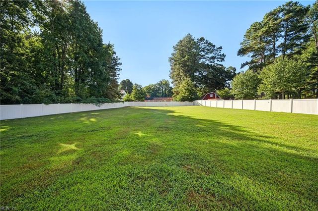 237 Castleberry DR, Chesapeake, VA 23322