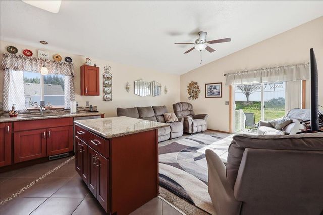 4714 E 15th Ave, Spokane Valley, WA 99212