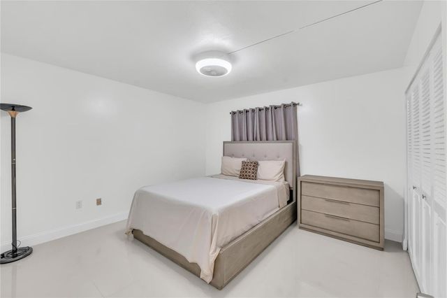 3920 Inverrary Boulevard 104-C, Lauderhill, FL 33319