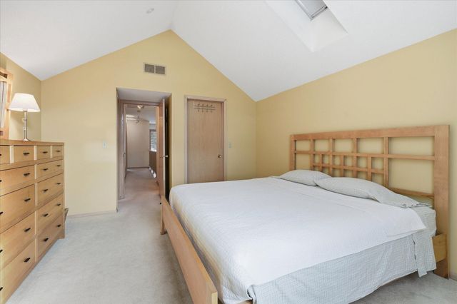 1676 Rose Hill Circle 1676, Saint Paul, MN 55108