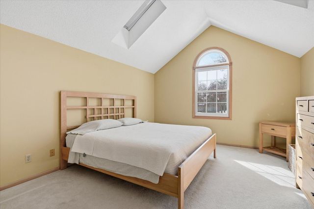 1676 Rose Hill Circle 1676, Saint Paul, MN 55108