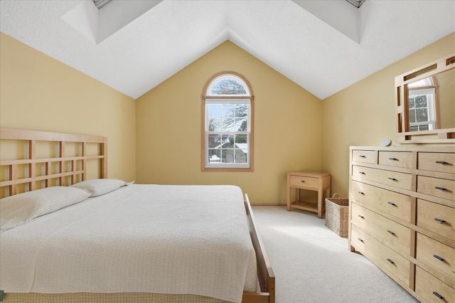 1676 Rose Hill Circle 1676, Saint Paul, MN 55108