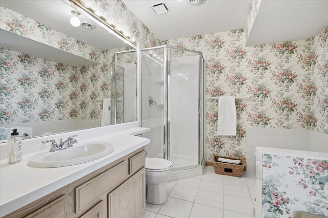 1676 Rose Hill Circle 1676, Saint Paul, MN 55108