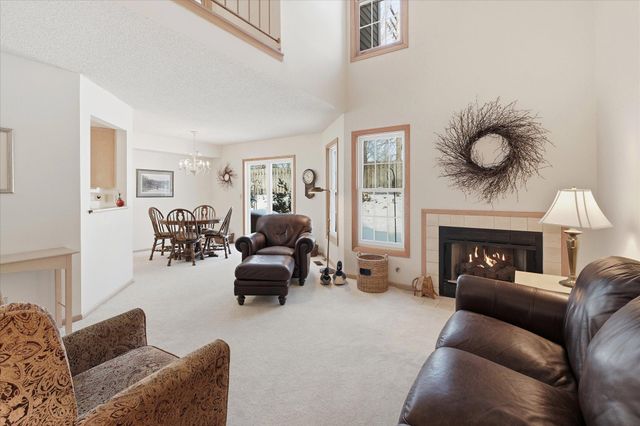 1676 Rose Hill Circle 1676, Saint Paul, MN 55108