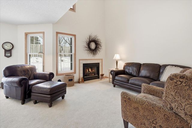 1676 Rose Hill Circle 1676, Saint Paul, MN 55108